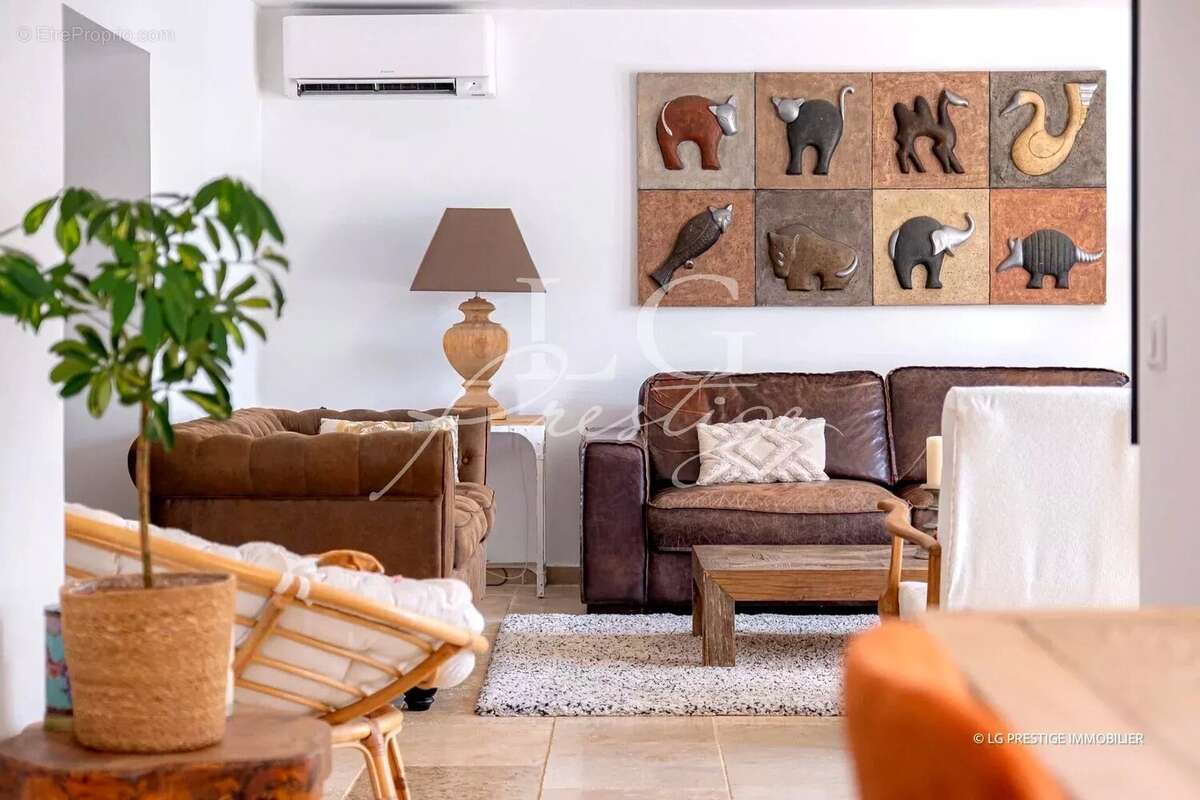 Maison à MONTAUROUX