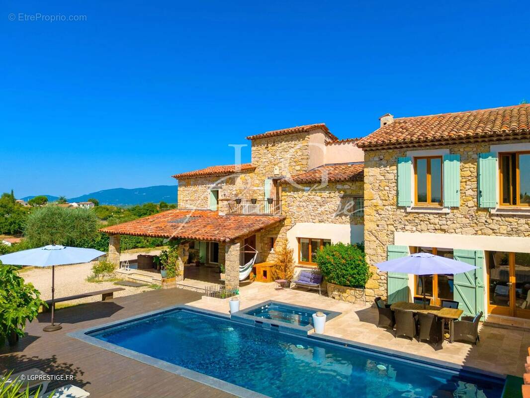 Maison à MONTAUROUX