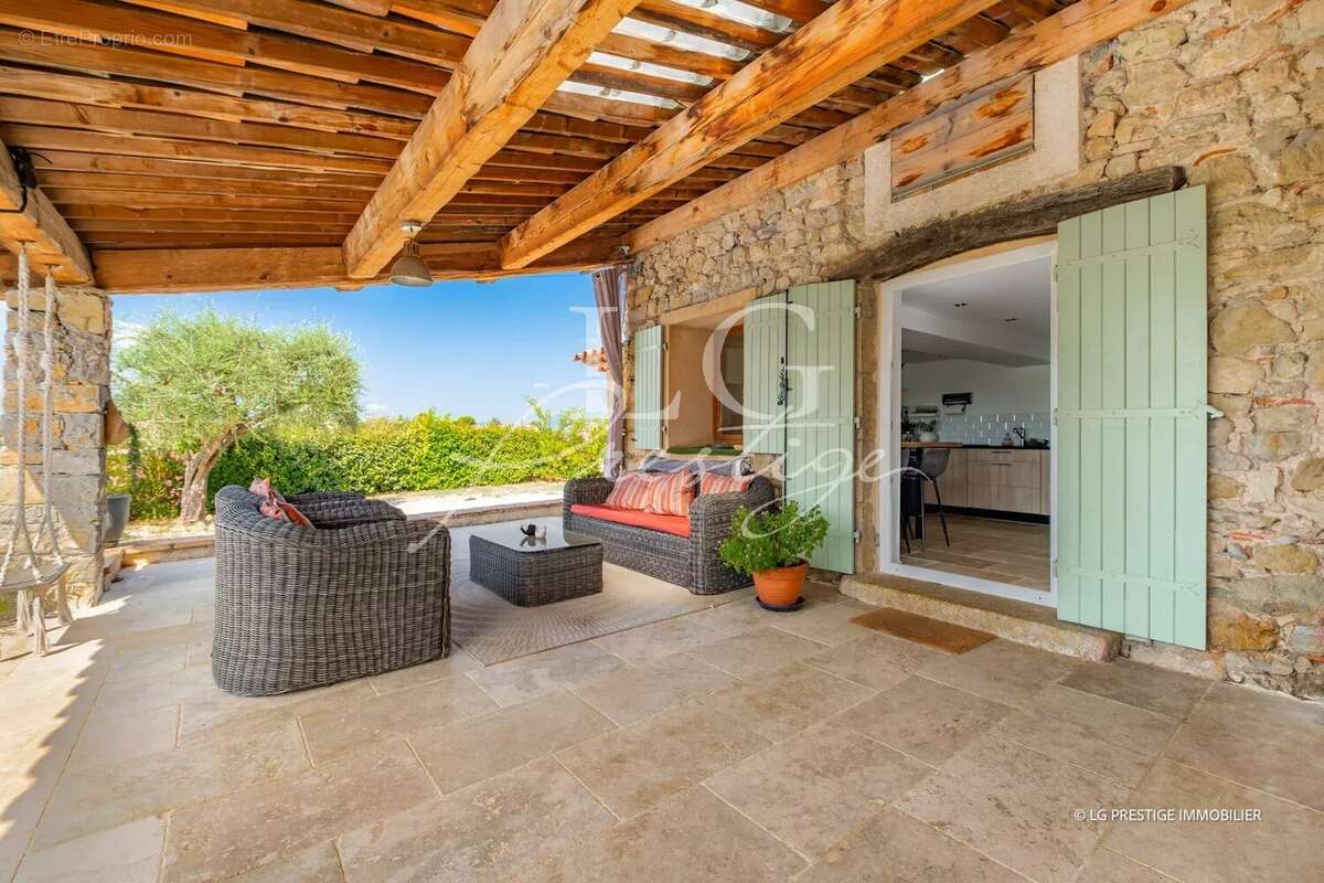 Maison à MONTAUROUX