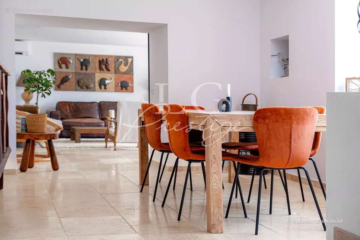 Maison à MONTAUROUX