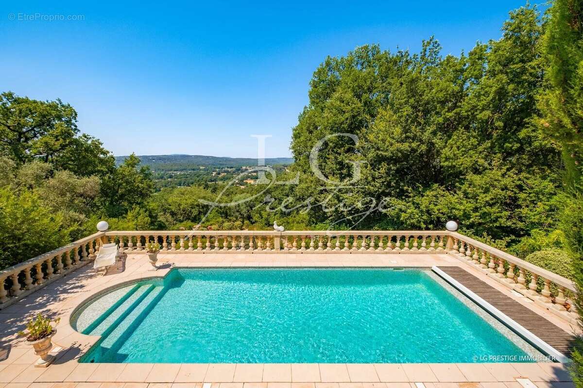 Maison à MONTAUROUX