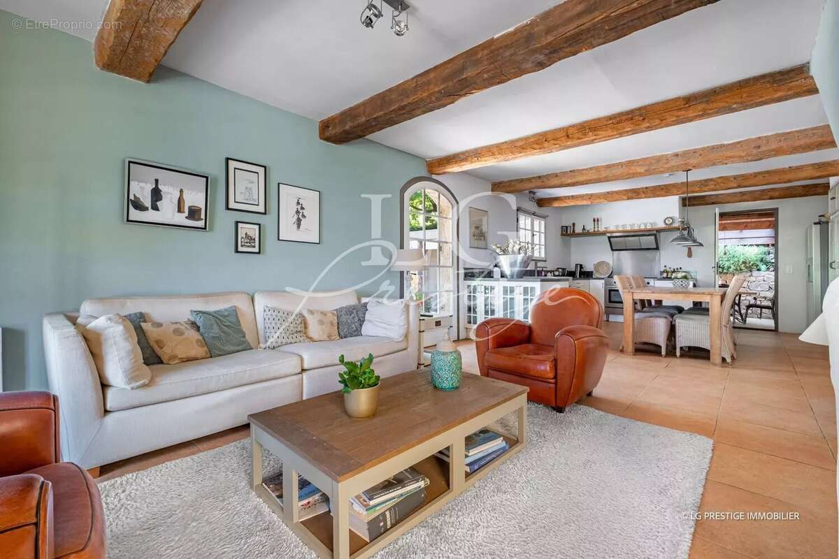 Maison à MONTAUROUX