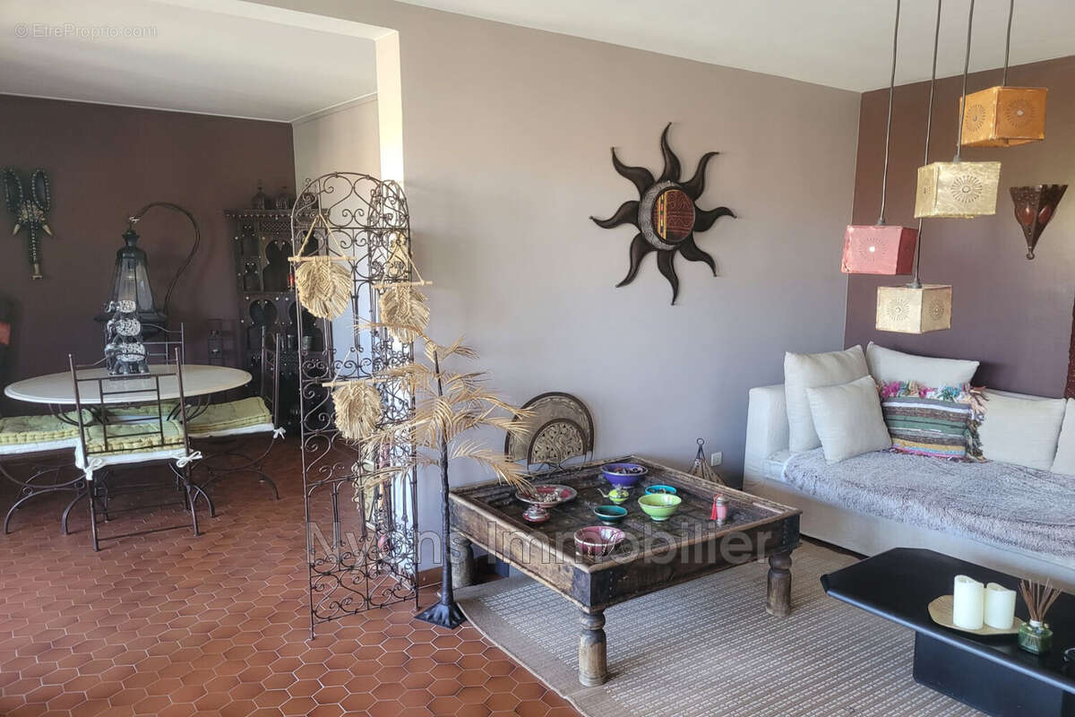 Appartement à NYONS