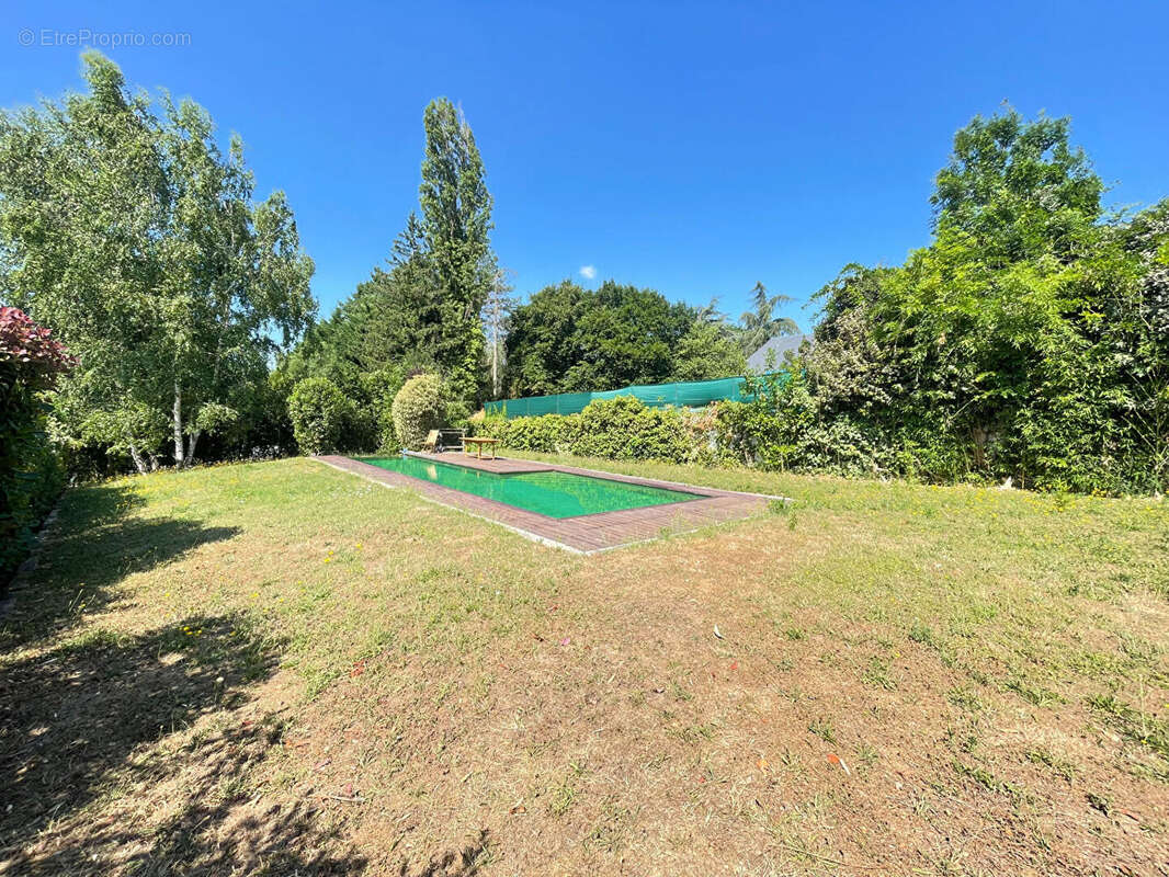 Maison à VERRIERES-LE-BUISSON