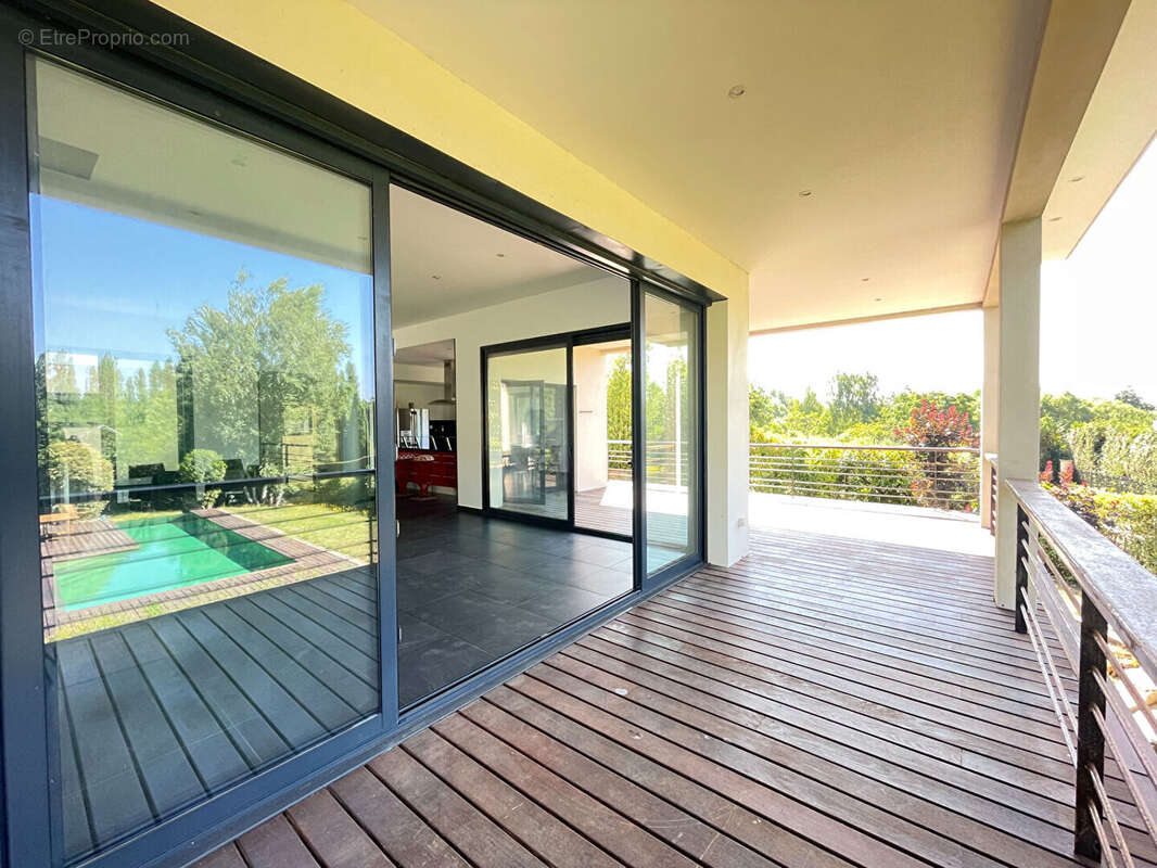 Maison à VERRIERES-LE-BUISSON