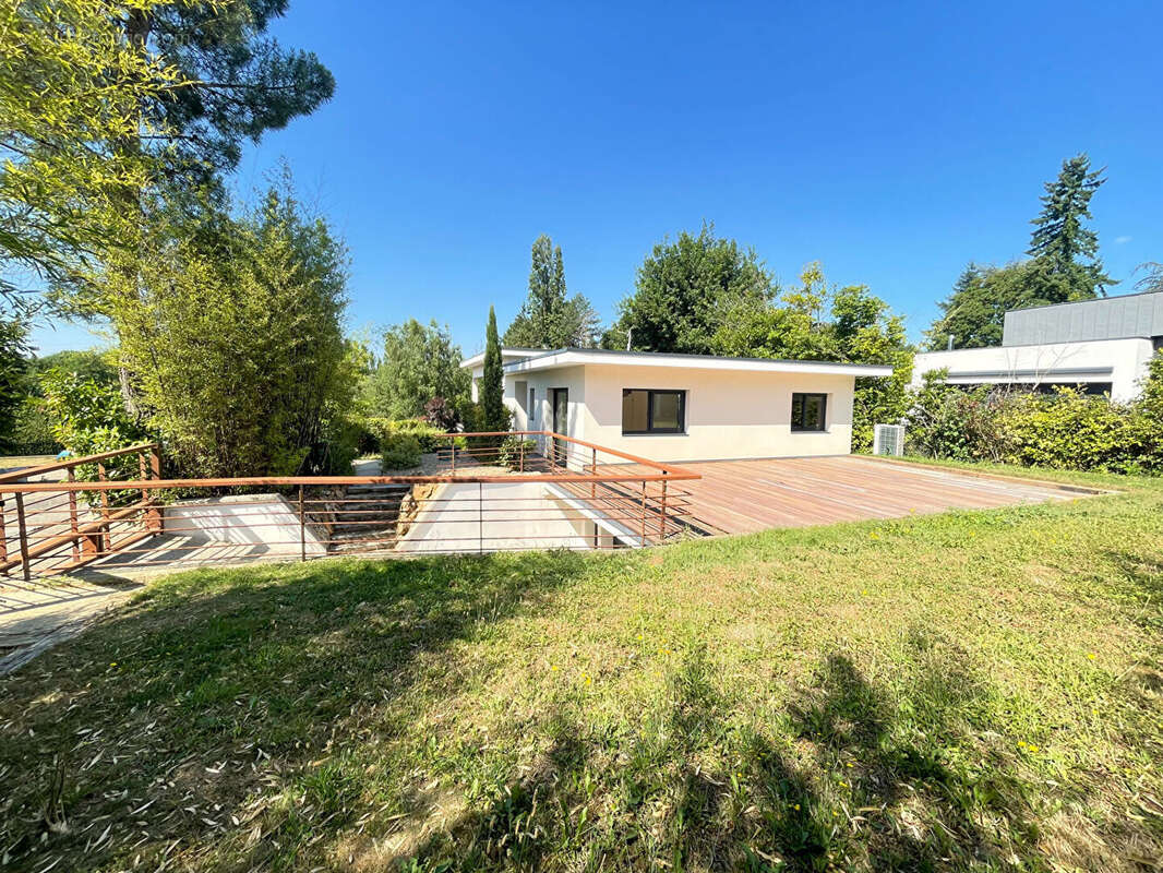 Maison à VERRIERES-LE-BUISSON