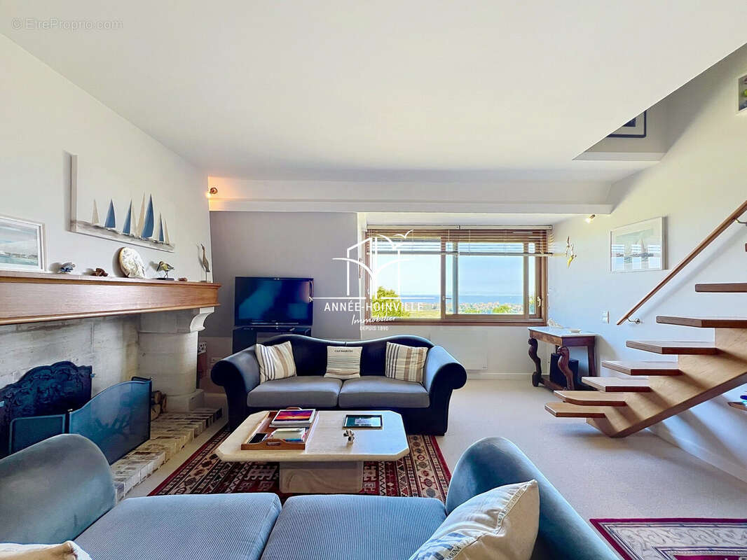 Appartement à TOURGEVILLE