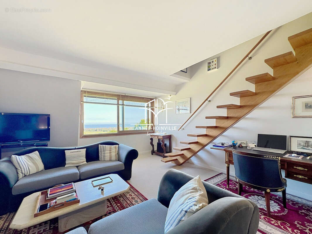 Appartement à TOURGEVILLE