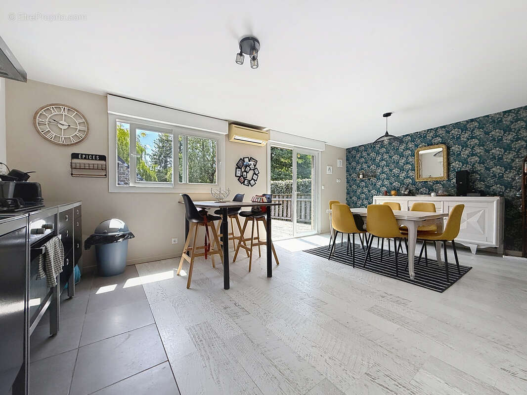 Maison à TESSY-SUR-VIRE