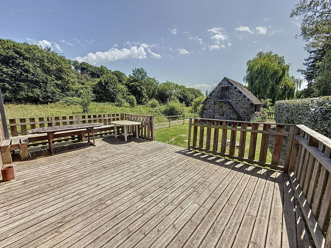 Maison à TESSY-SUR-VIRE
