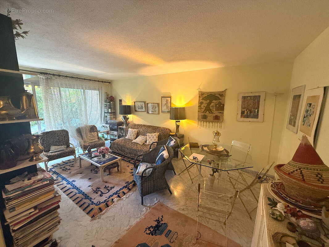 Appartement à LE CANNET