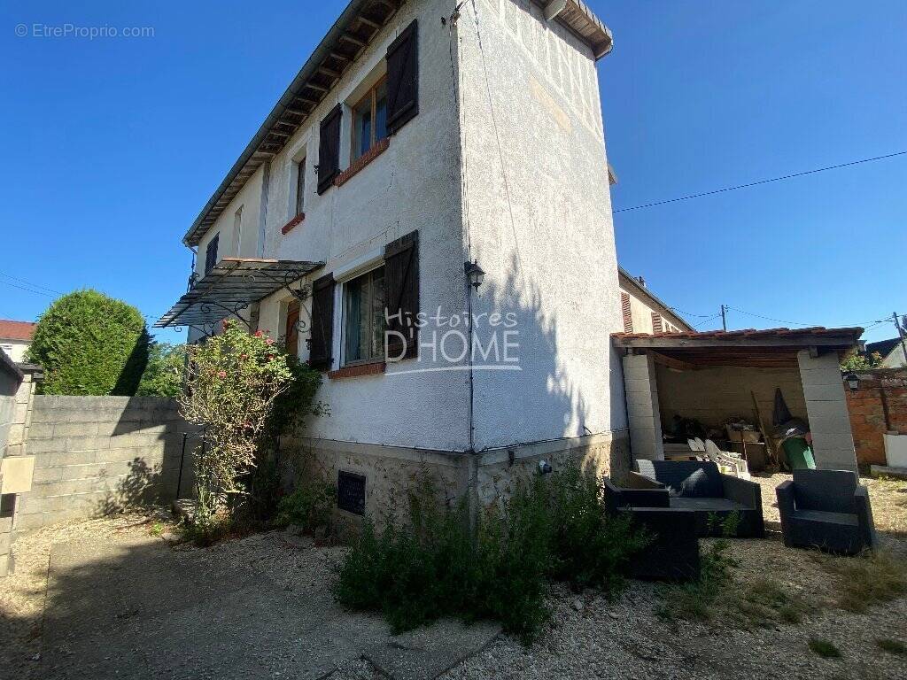 Maison à MARLES-EN-BRIE