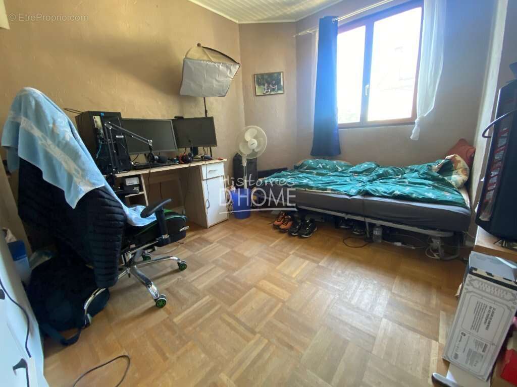 Maison à MARLES-EN-BRIE