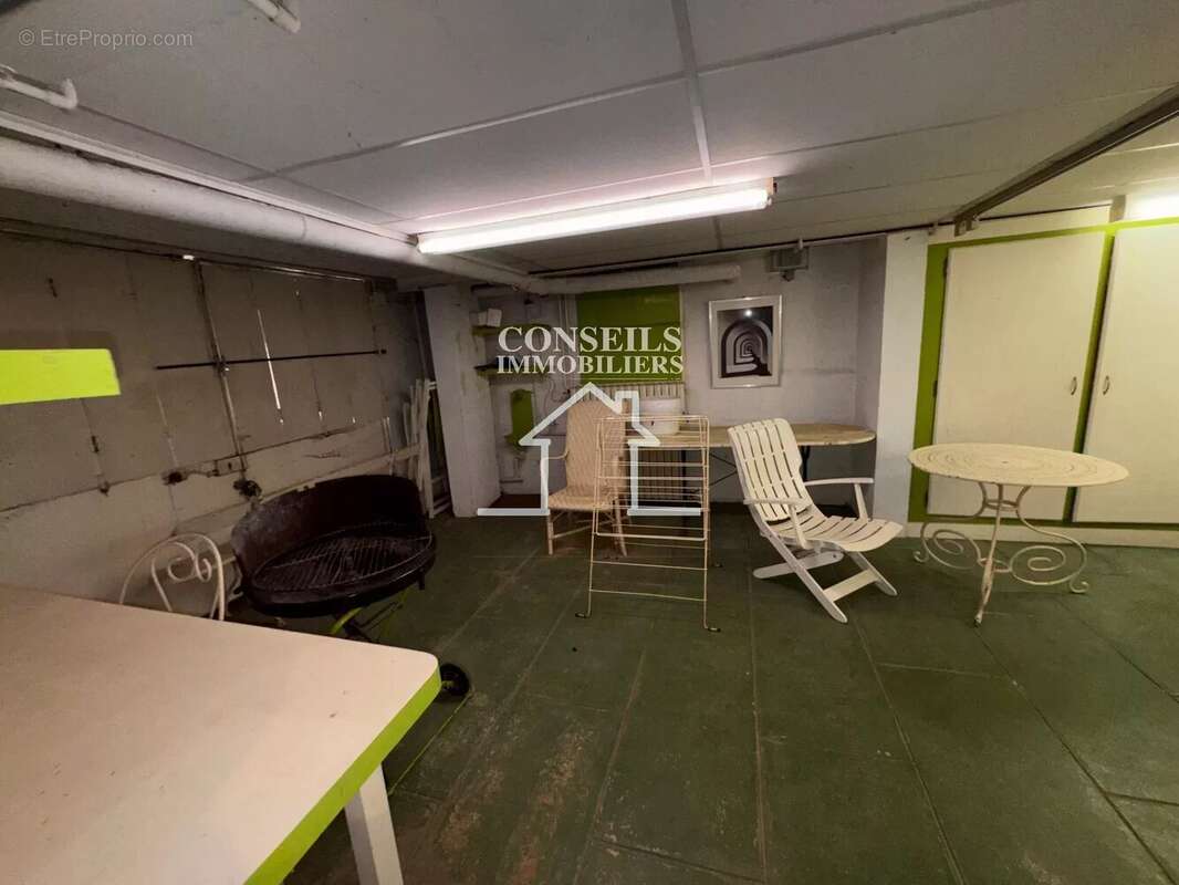 Maison à VILLENEUVE-SUR-YONNE