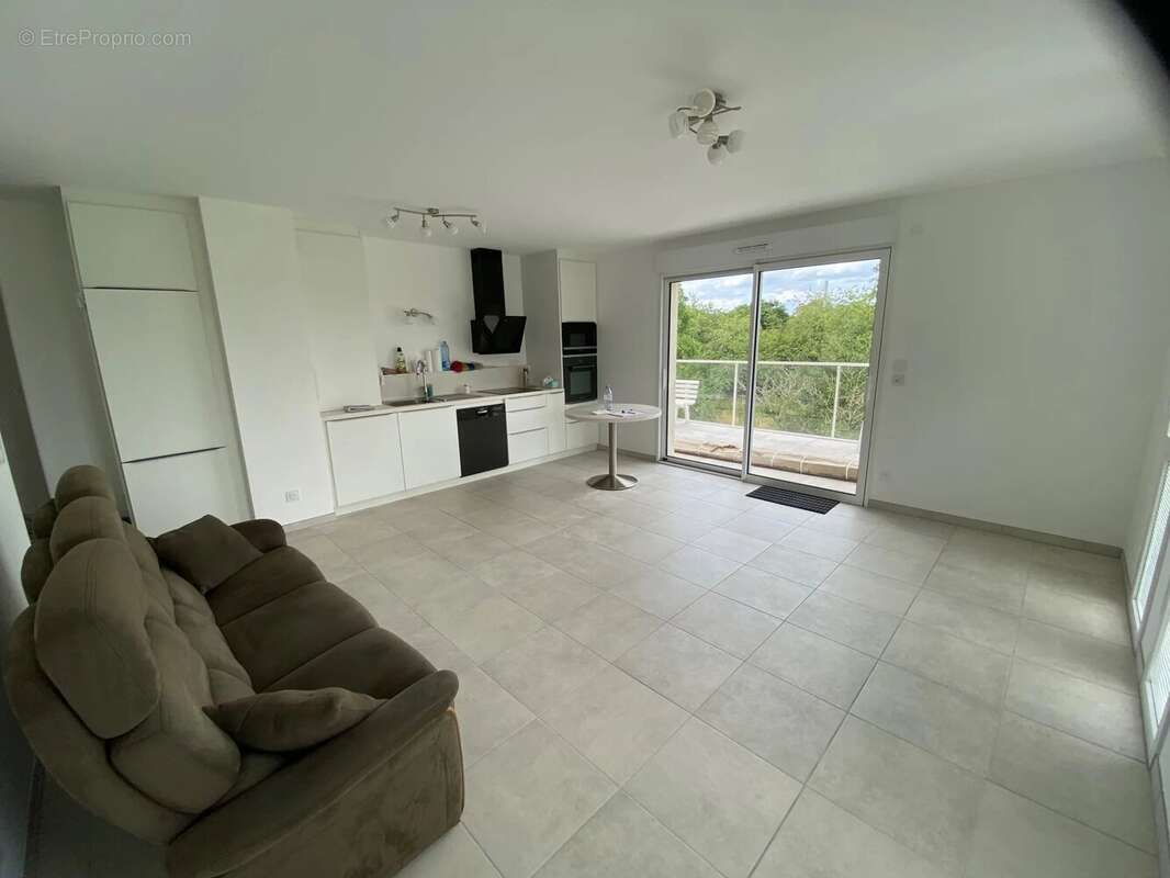 Appartement à SCY-CHAZELLES