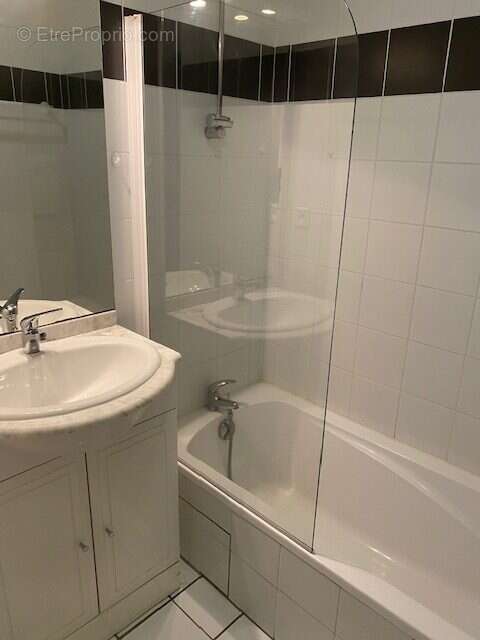 Appartement à ENTRAYGUES-SUR-TRUYERE