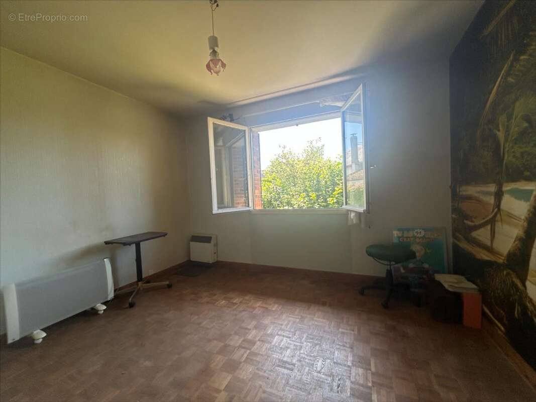 Maison à LA NEUVILLE-CHANT-D&amp;#039;OISEL