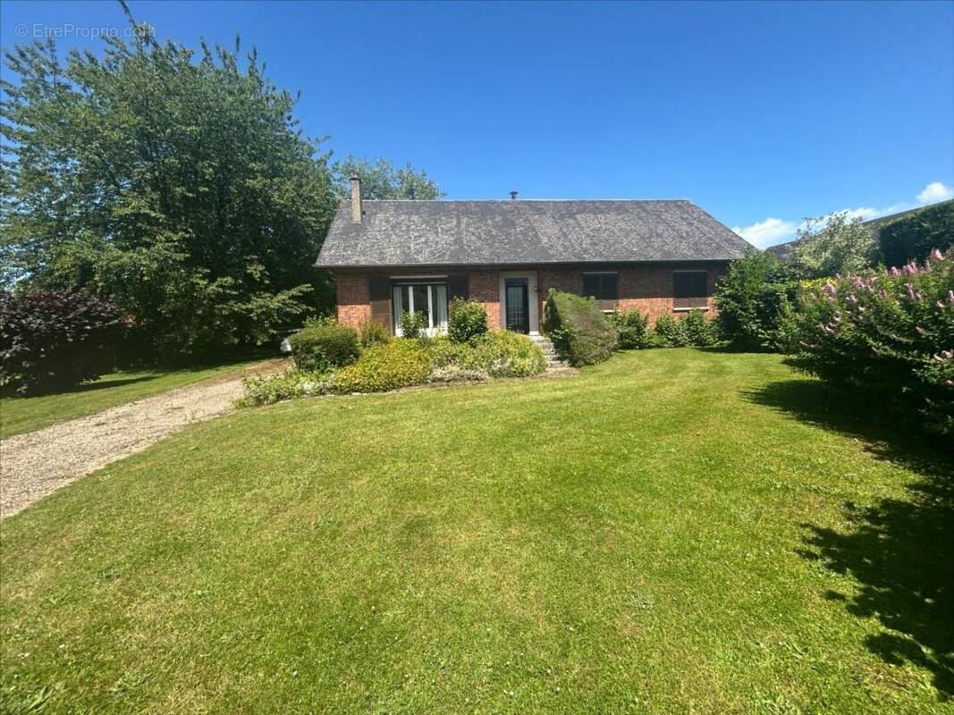 Maison à LA NEUVILLE-CHANT-D&#039;OISEL