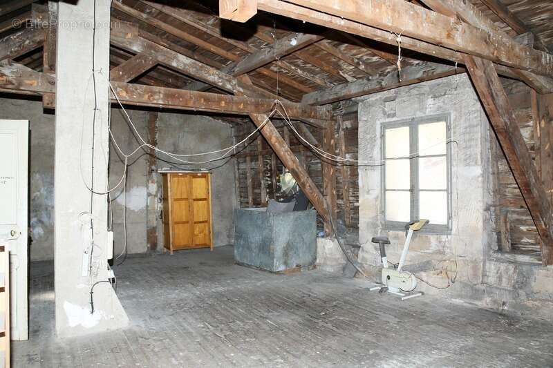 Maison à DUN-SUR-MEUSE