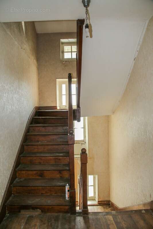 Maison à DUN-SUR-MEUSE