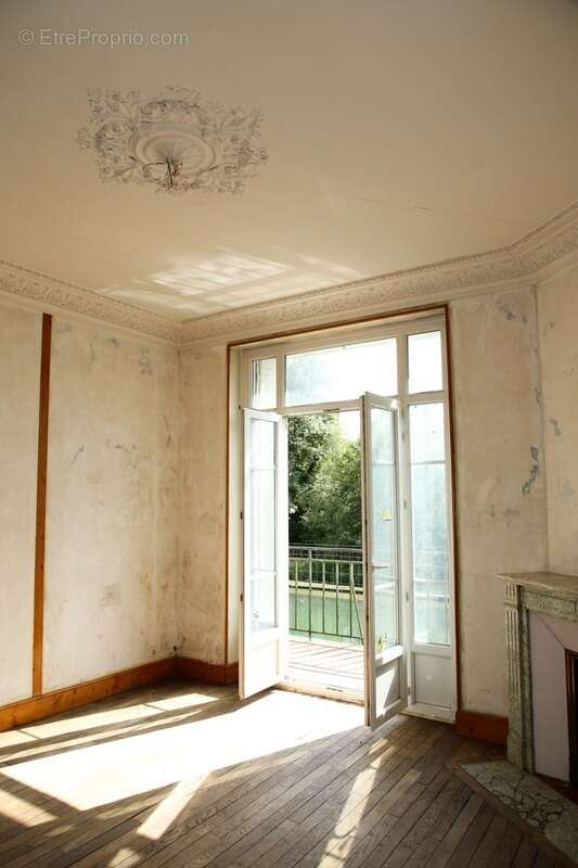 Maison à DUN-SUR-MEUSE