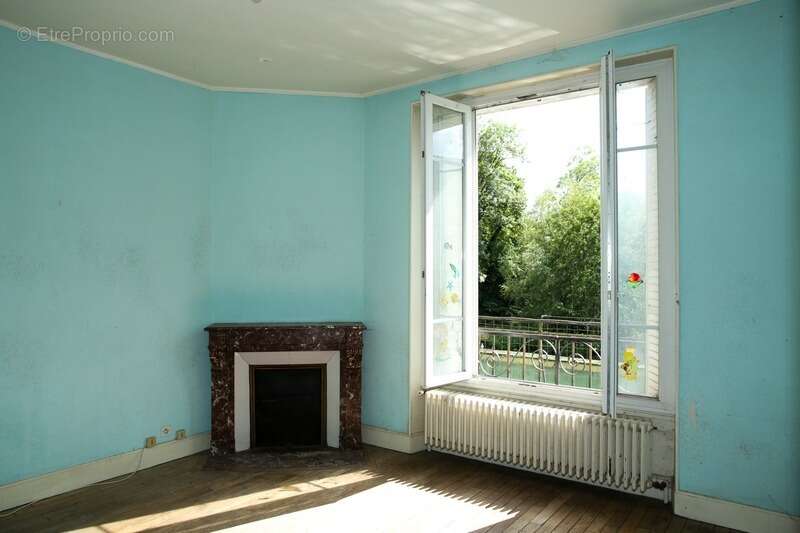 Maison à DUN-SUR-MEUSE