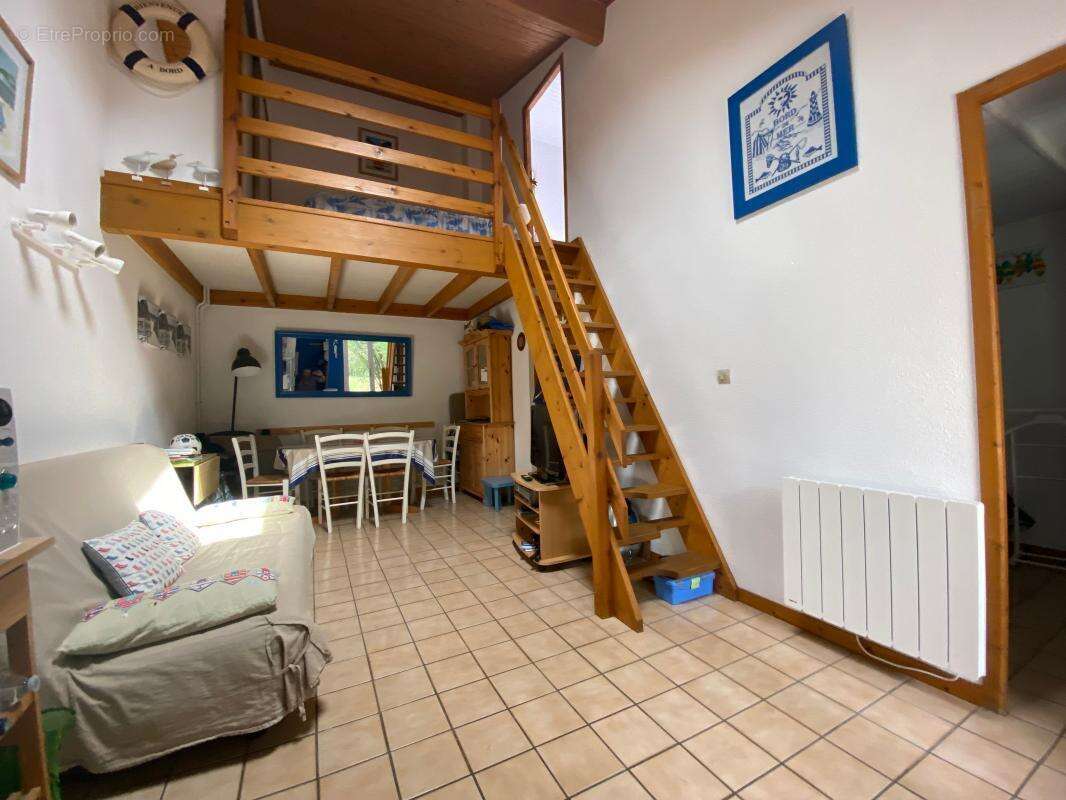 Maison à LES MATHES