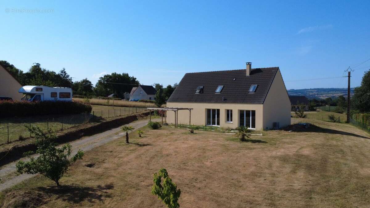 Maison à PONT-D&#039;OUILLY