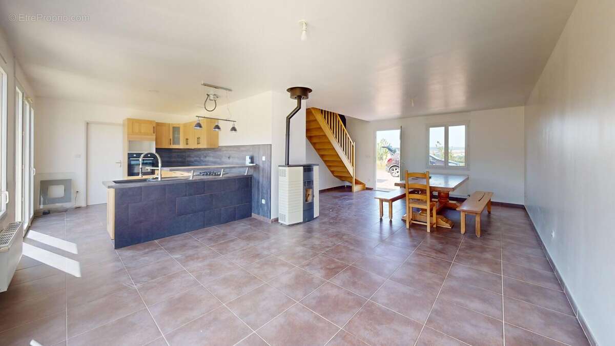 Maison à PONT-D&#039;OUILLY