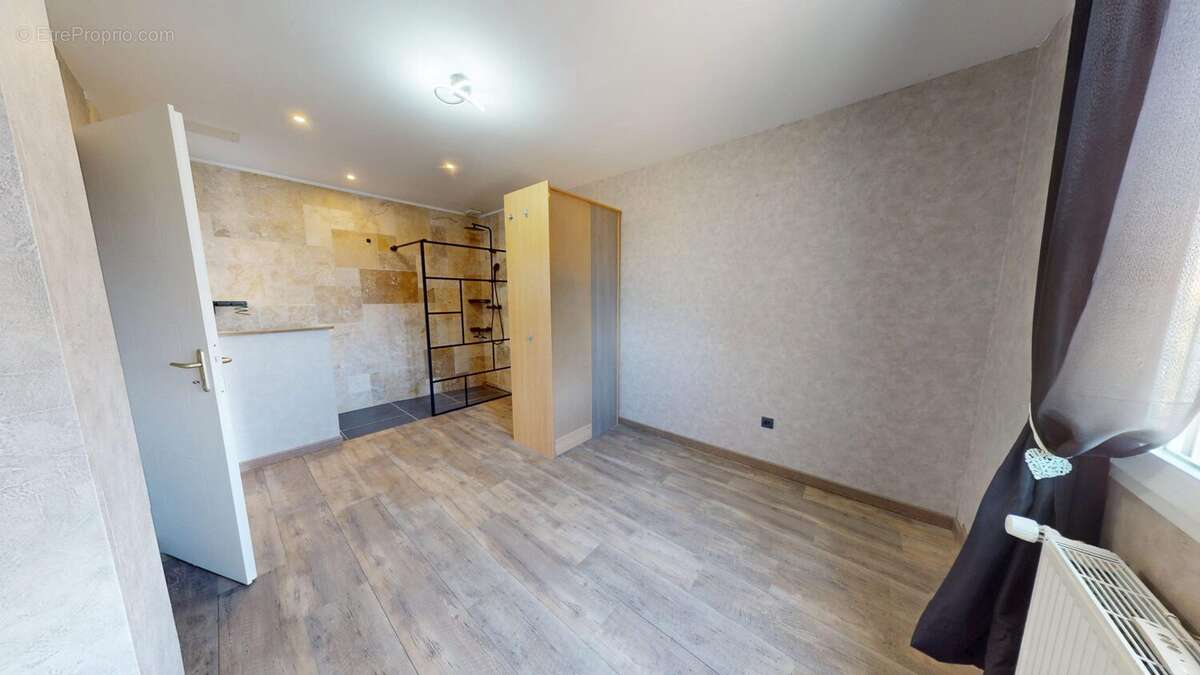 Maison à PONT-D&#039;OUILLY