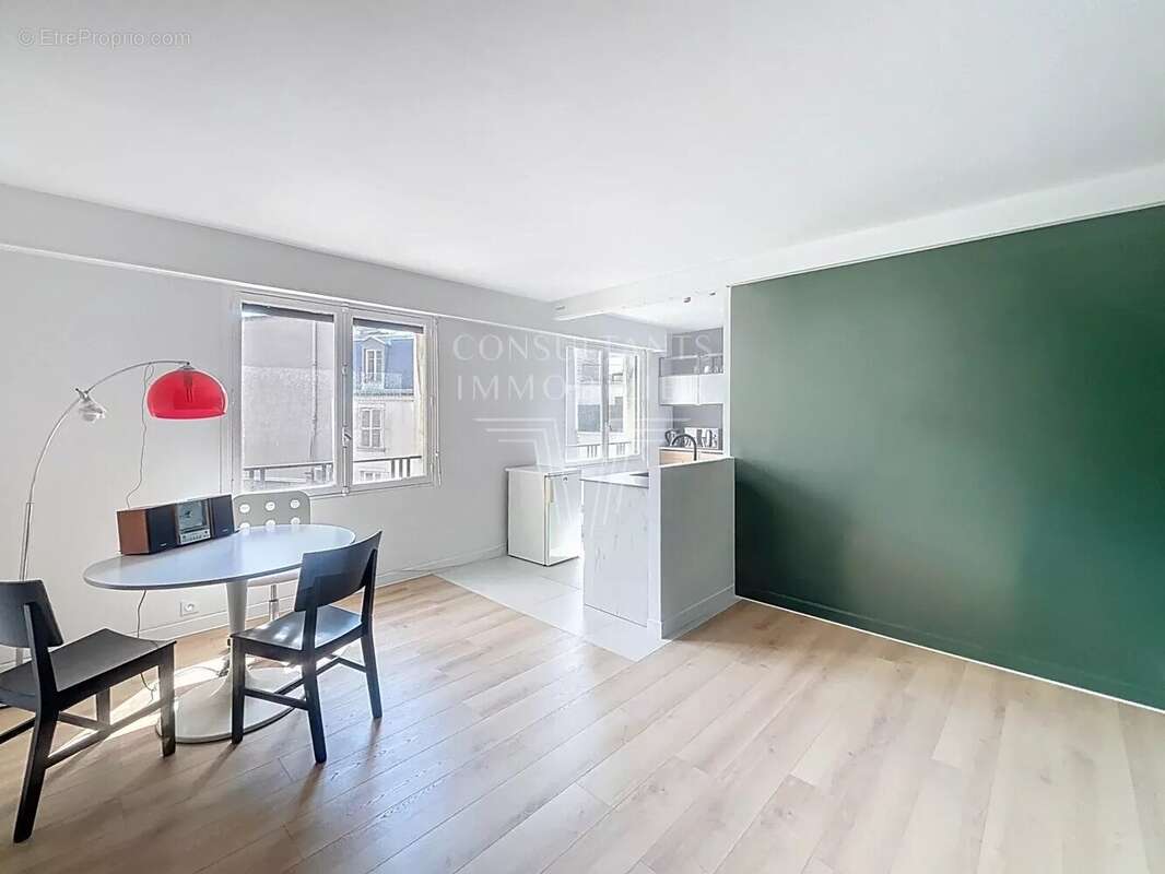 Appartement à NEUILLY-SUR-SEINE