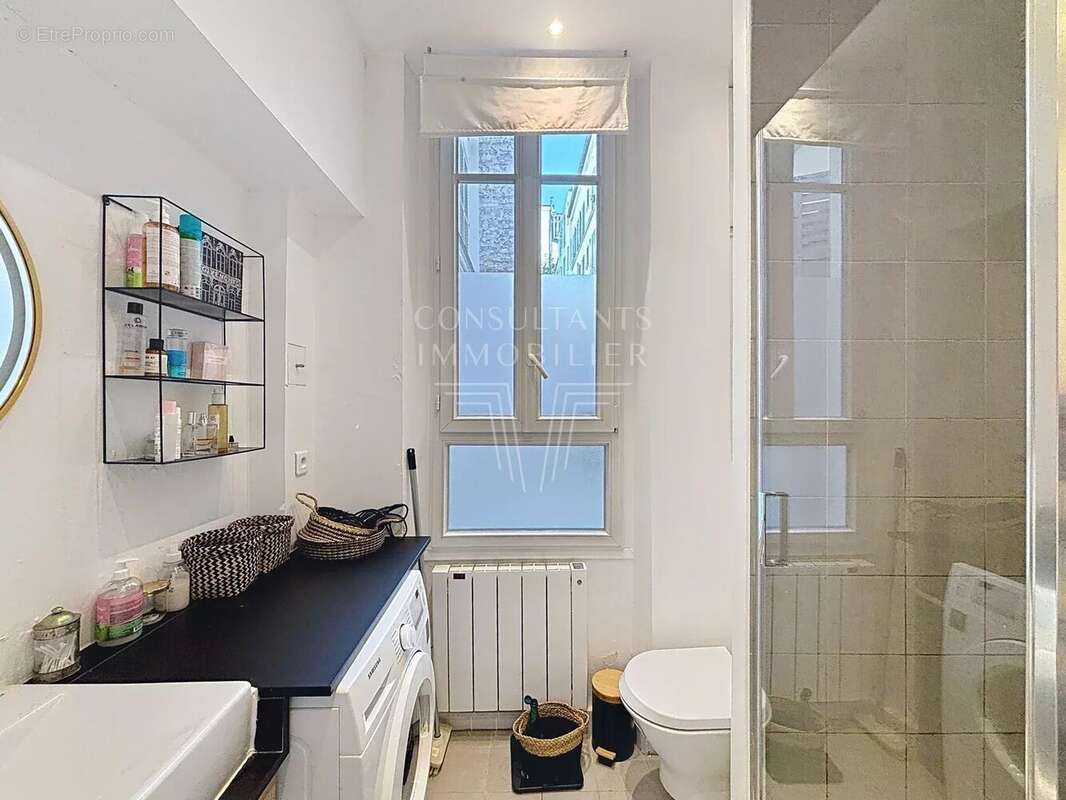 Appartement à PARIS-17E