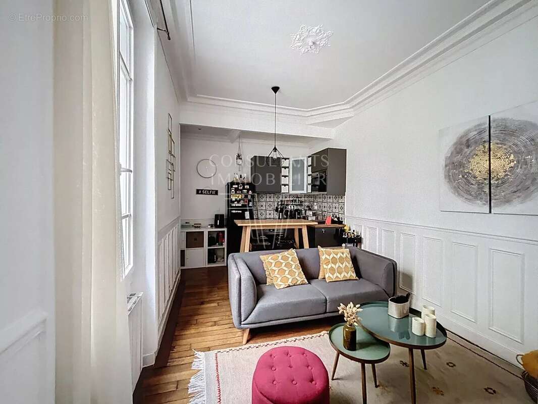 Appartement à PARIS-17E