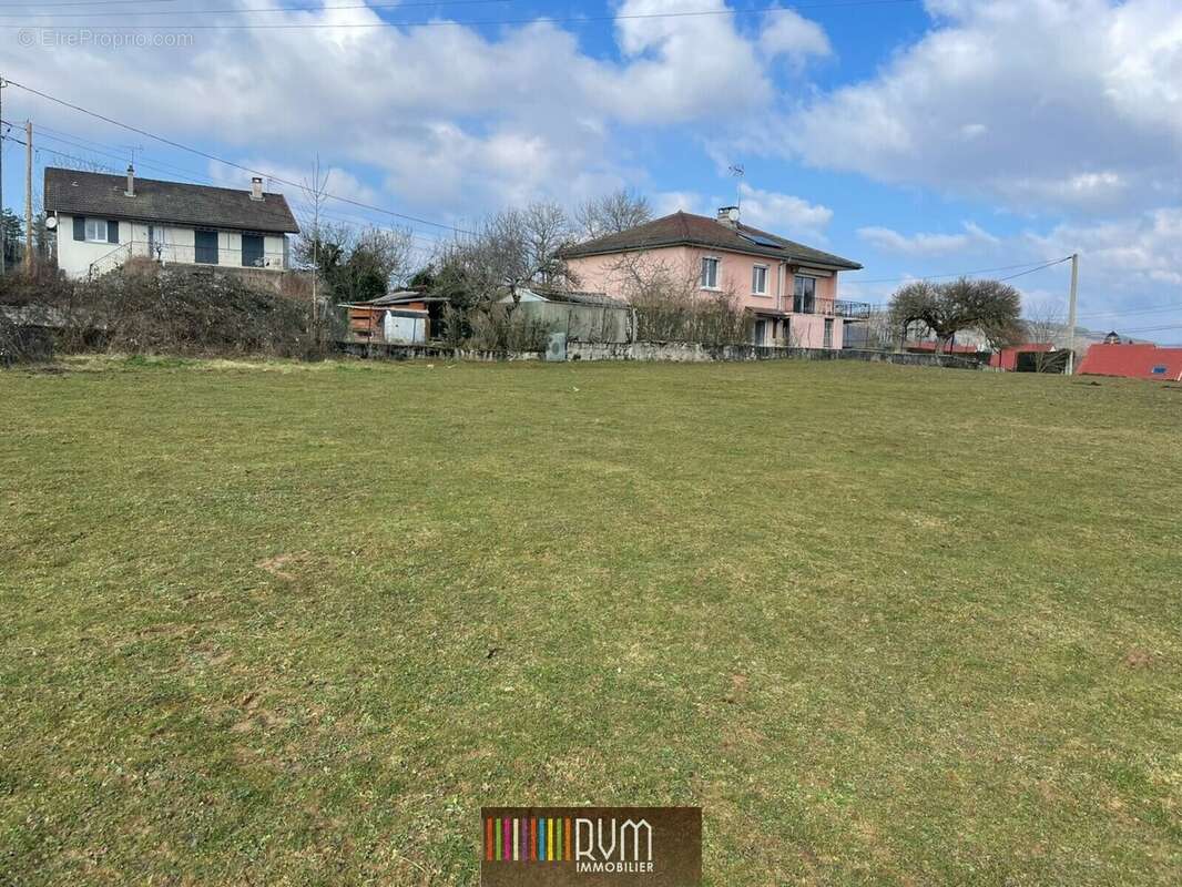 Terrain à HAUTECOURT-ROMANECHE