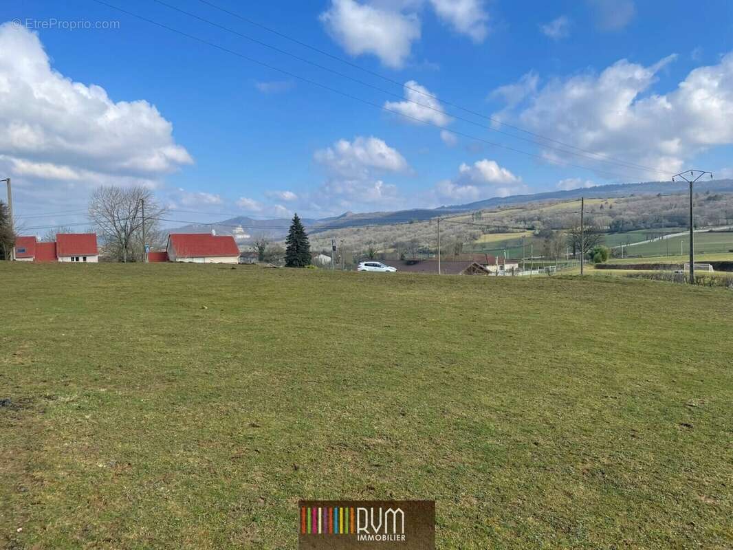 Terrain à HAUTECOURT-ROMANECHE