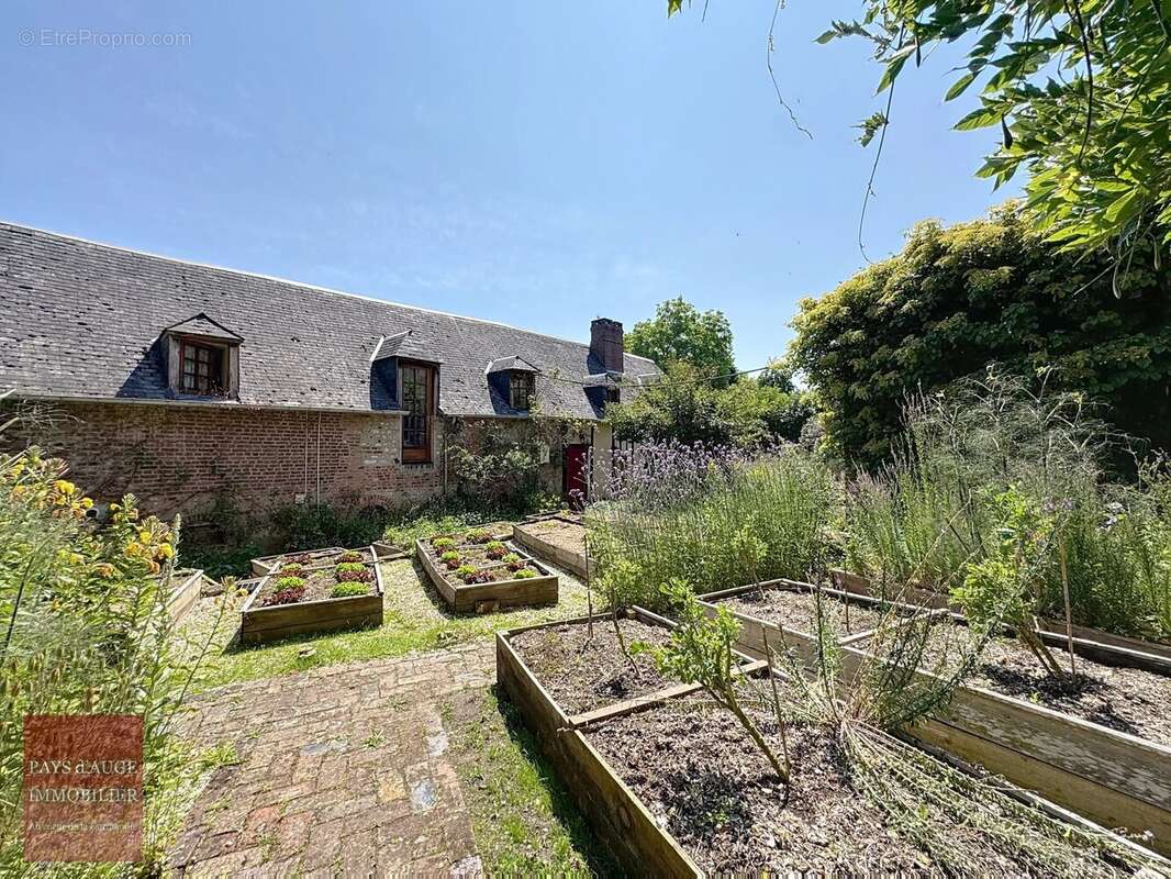 Maison à TICHEVILLE