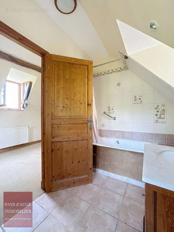 Maison à TICHEVILLE