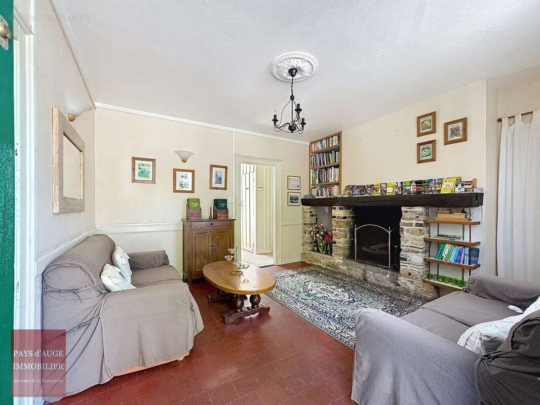 Maison à TICHEVILLE