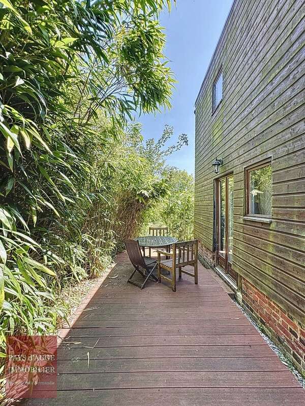 Maison à TICHEVILLE