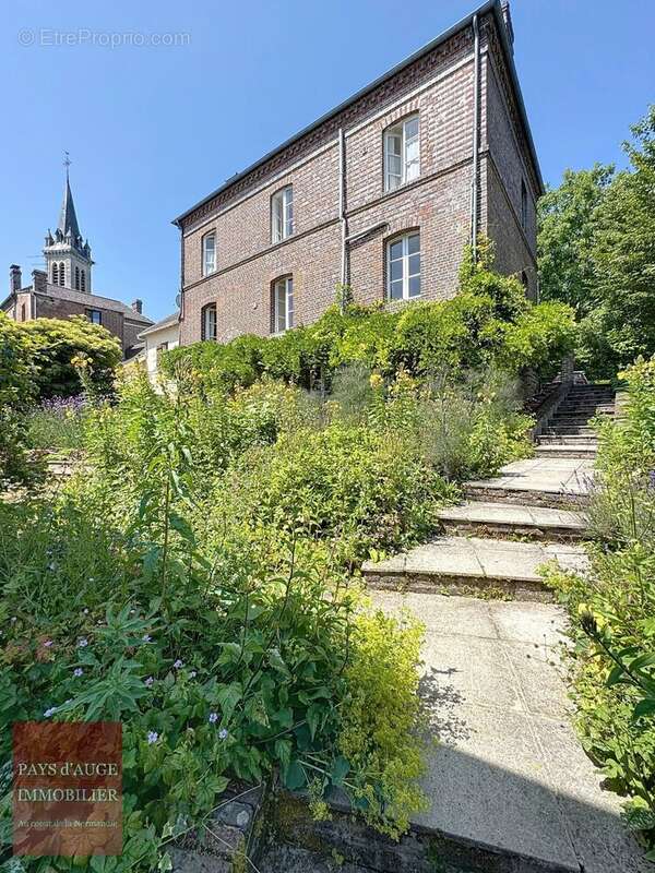 Maison à TICHEVILLE