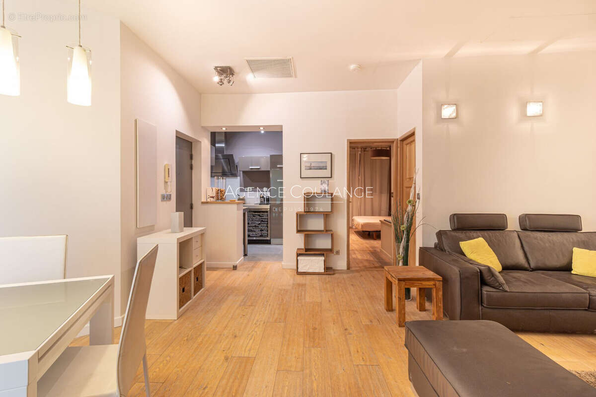 Appartement à MARSEILLE-6E