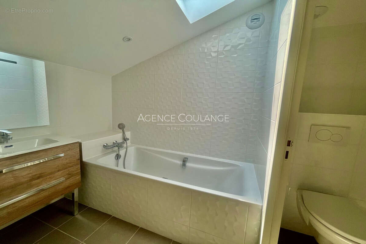 Appartement à MARSEILLE-6E