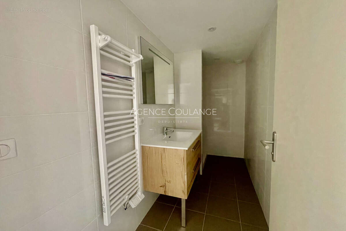 Appartement à MARSEILLE-6E