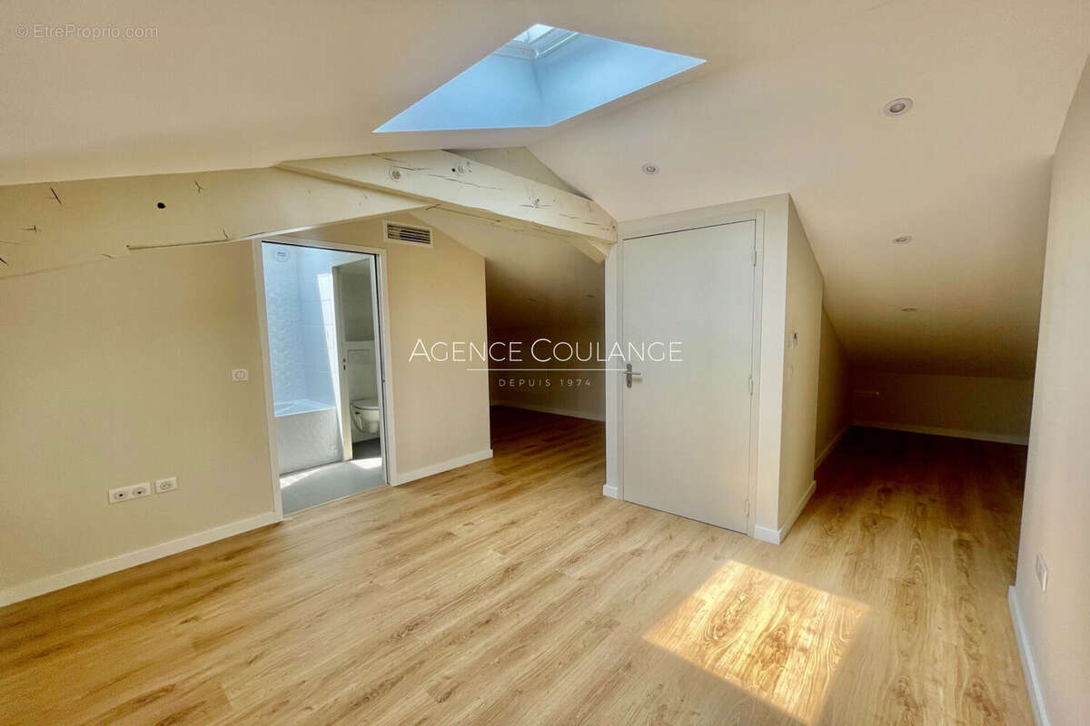 Appartement à MARSEILLE-6E