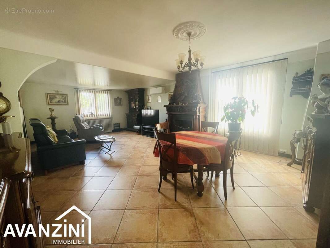 Maison à PIERRE-LEVEE