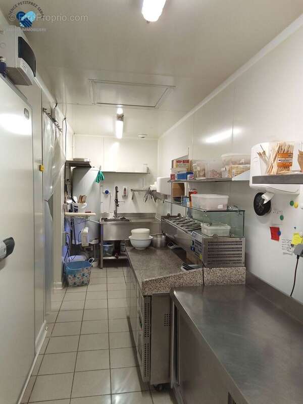 Commerce à LORP-SENTARAILLE