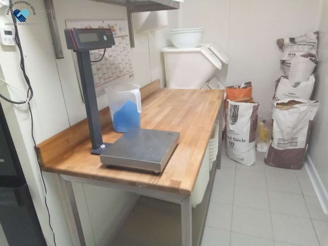 Commerce à LORP-SENTARAILLE