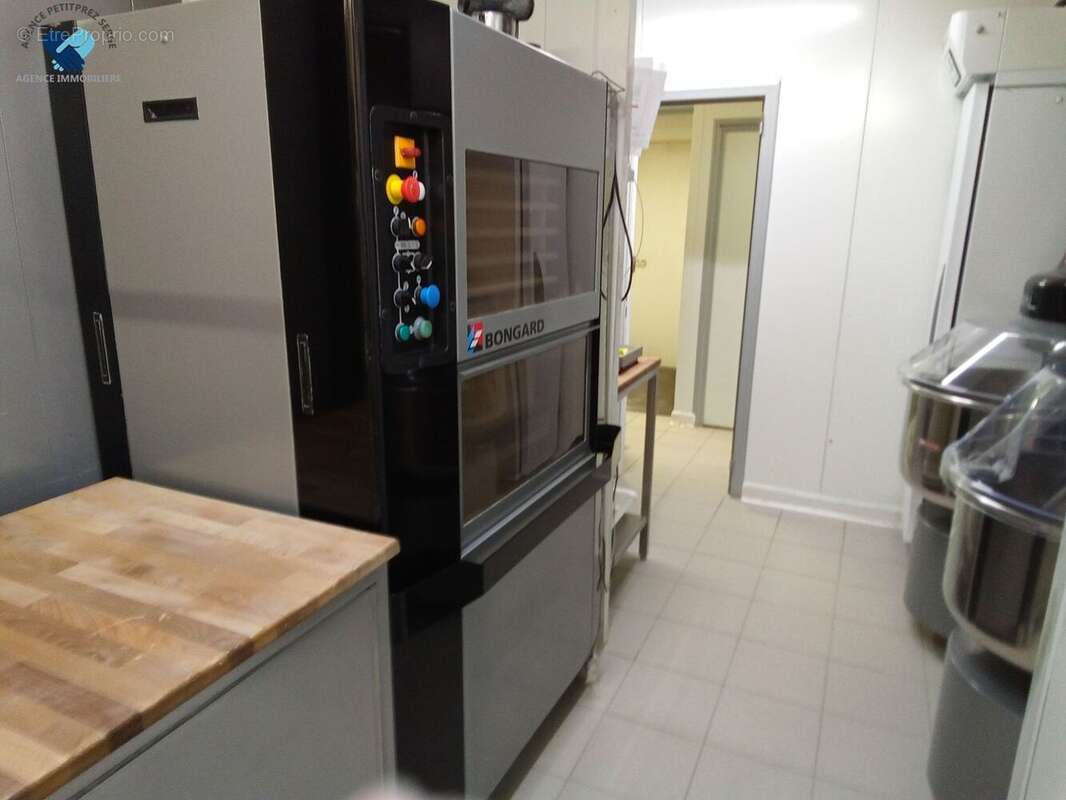 Commerce à LORP-SENTARAILLE