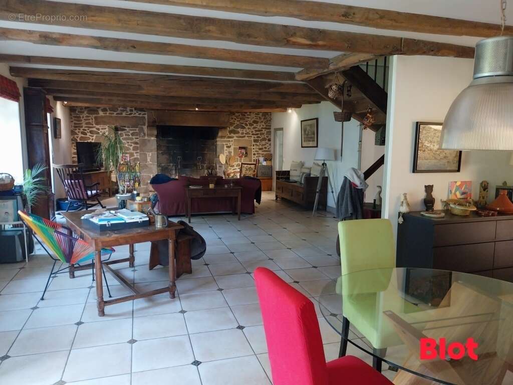 Maison à PLOUER-SUR-RANCE