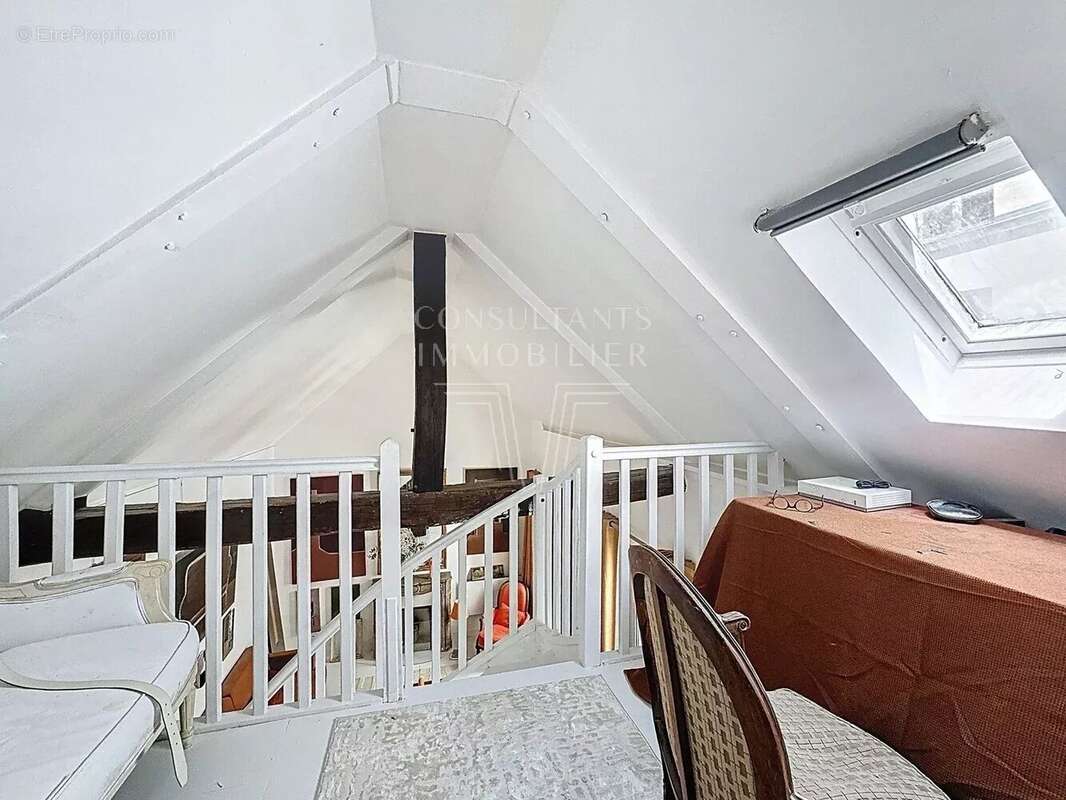 Appartement à PARIS-3E